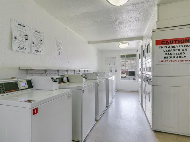 910 Duncan LN 13, Austin, TX 78705