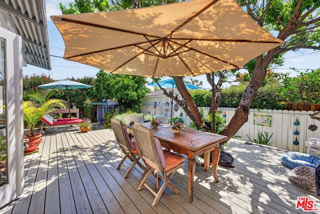 2746 Stoner Avenue, Los Angeles, CA 90064