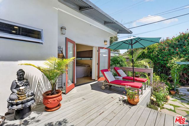 2746 Stoner Avenue, Los Angeles, CA 90064
