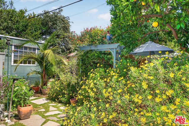 2746 Stoner Avenue, Los Angeles, CA 90064