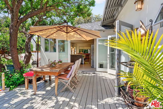 2746 Stoner Avenue, Los Angeles, CA 90064