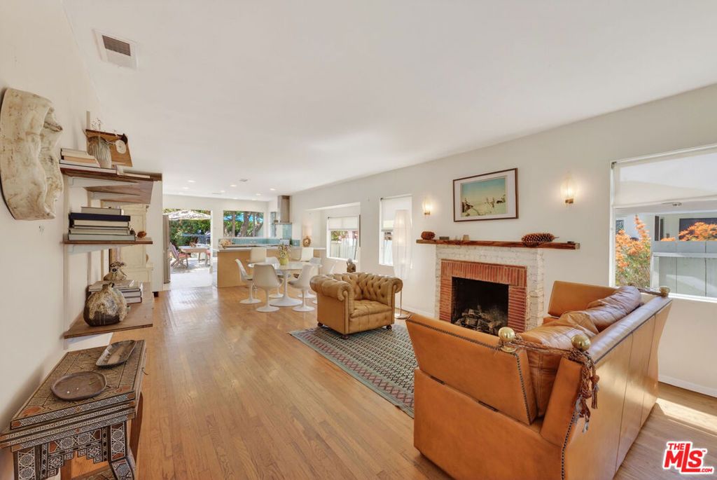 2746 Stoner Avenue, Los Angeles, CA 90064