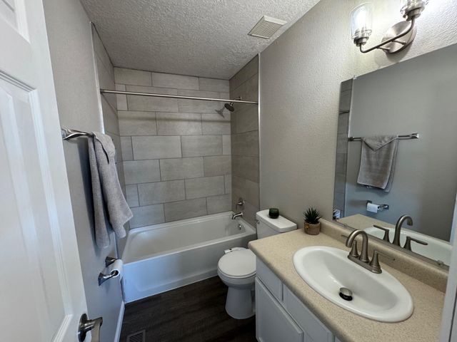 2948 Quail Pointe Drive NW, Albuquerque, NM 87120