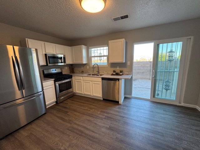 2948 Quail Pointe Drive NW, Albuquerque, NM 87120