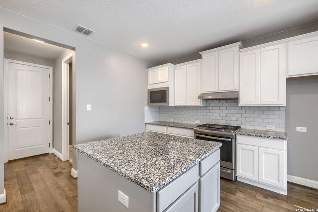 647 Mission Hill Run, New Braunfels, TX 78132