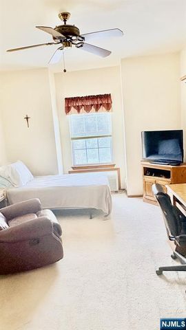 5415 Richmond Road, West Milford, NJ 07480