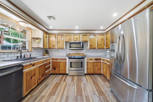 23590 N 3930 Road, Bartlesville, OK 74003