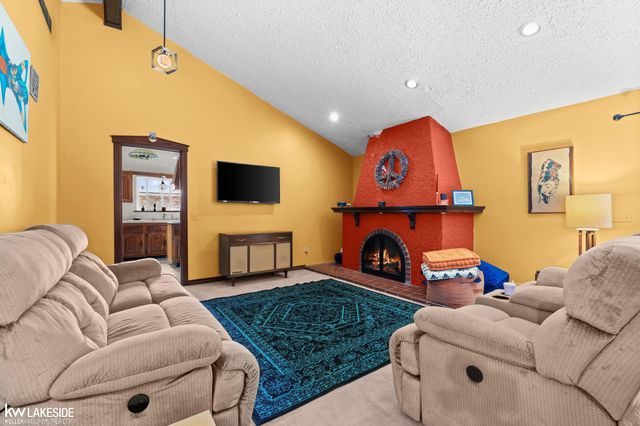 37632 Joanne Drive, Clinton Twp, MI 48036