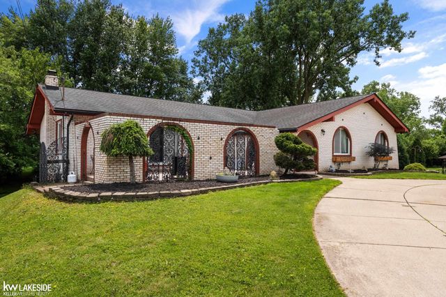 37632 Joanne Drive, Clinton Twp, MI 48036