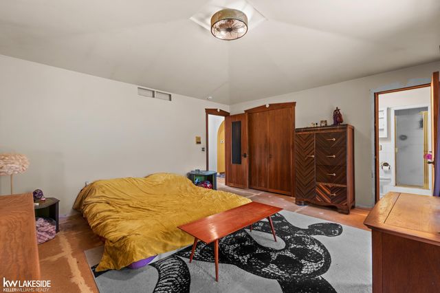 37632 Joanne Drive, Clinton Twp, MI 48036