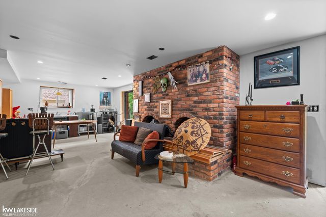 37632 Joanne Drive, Clinton Twp, MI 48036