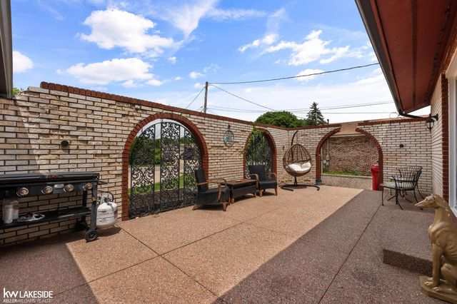 37632 Joanne Drive, Clinton Twp, MI 48036