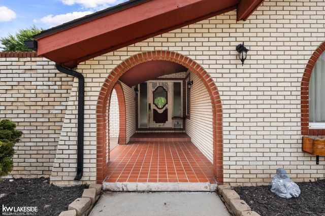 37632 Joanne Drive, Clinton Twp, MI 48036