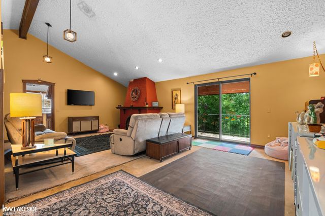 37632 Joanne Drive, Clinton Twp, MI 48036
