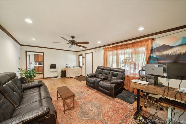 200 E Young Street, Morris, OK 74445