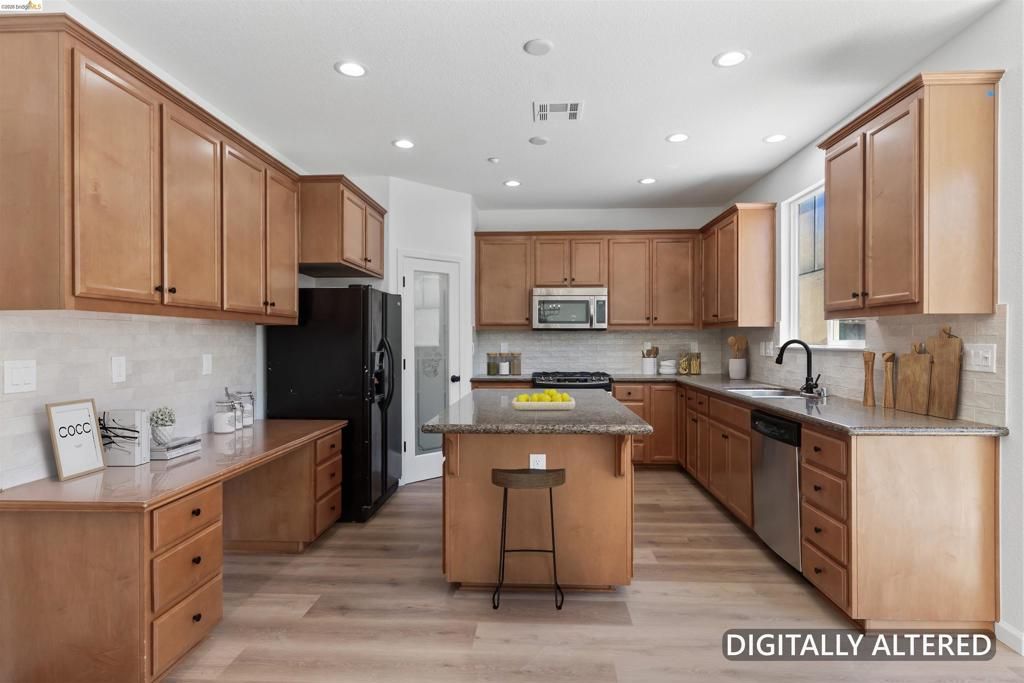 Image 10 of property listing at 60 Narcissus Ct, Oakley, CA 94561