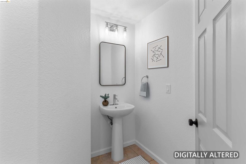 Image 16 of property listing at 60 Narcissus Ct, Oakley, CA 94561