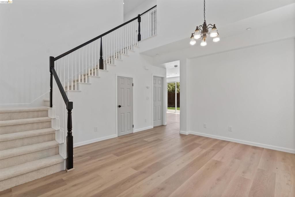 Image 18 of property listing at 60 Narcissus Ct, Oakley, CA 94561