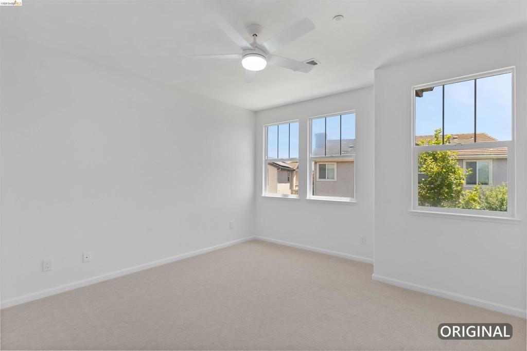 Image 20 of property listing at 60 Narcissus Ct, Oakley, CA 94561
