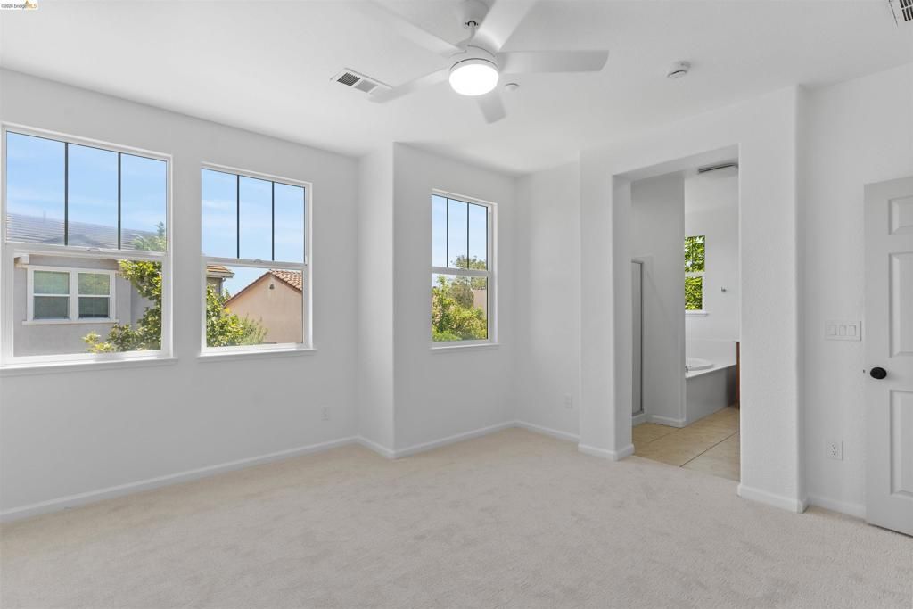 Image 21 of property listing at 60 Narcissus Ct, Oakley, CA 94561