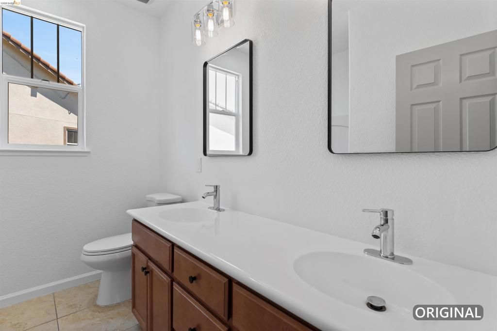 Image 28 of property listing at 60 Narcissus Ct, Oakley, CA 94561