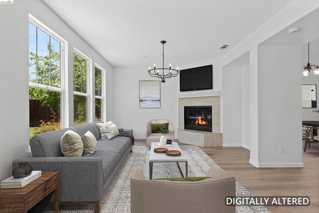 Image 3 of property listing at 60 Narcissus Ct, Oakley, CA 94561