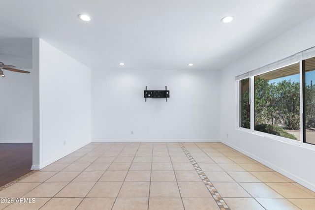 8702 E PLAZA Avenue, Scottsdale, AZ 85250