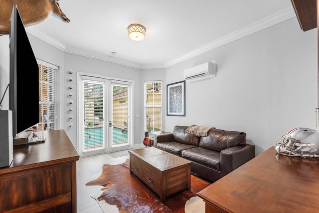 5827 Via De La Plata Circle, Delray Beach, FL 33484