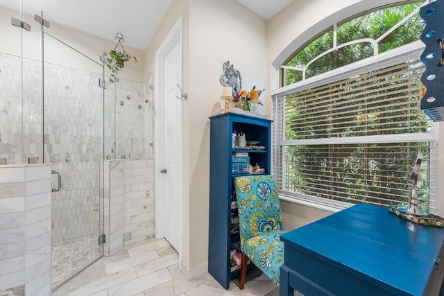 5827 Via De La Plata Circle, Delray Beach, FL 33484