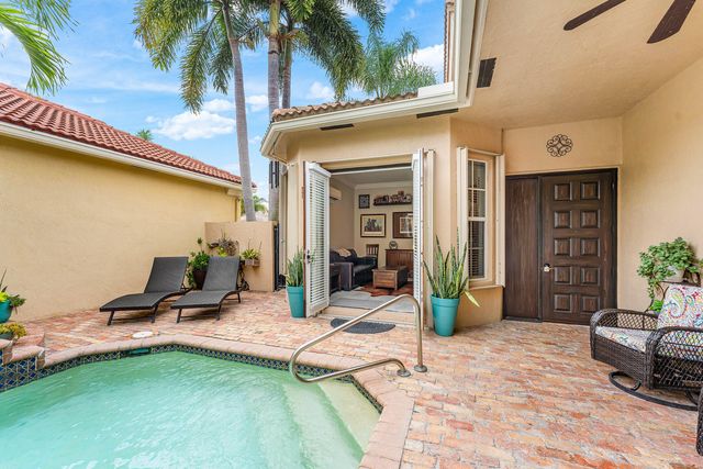5827 Via De La Plata Circle, Delray Beach, FL 33484