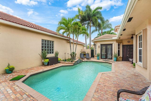 5827 Via De La Plata Circle, Delray Beach, FL 33484