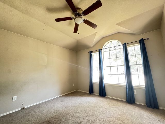 5007 Chase Mountain Drive, Bacliff, TX 77518
