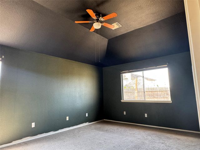 5007 Chase Mountain Drive, Bacliff, TX 77518