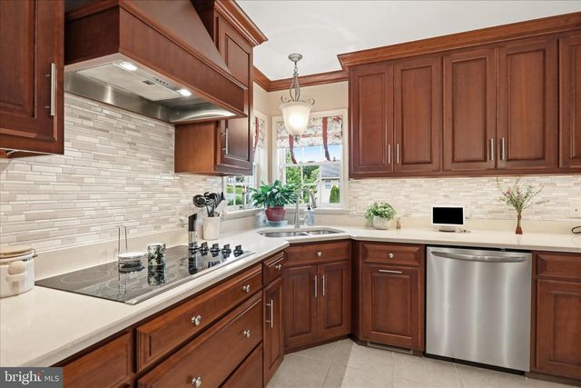 1381 GARMAN DRIVE, Chambersburg, PA 17202