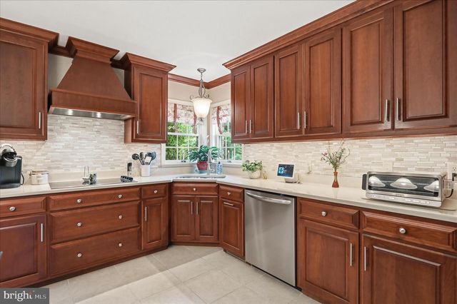 1381 GARMAN DRIVE, Chambersburg, PA 17202
