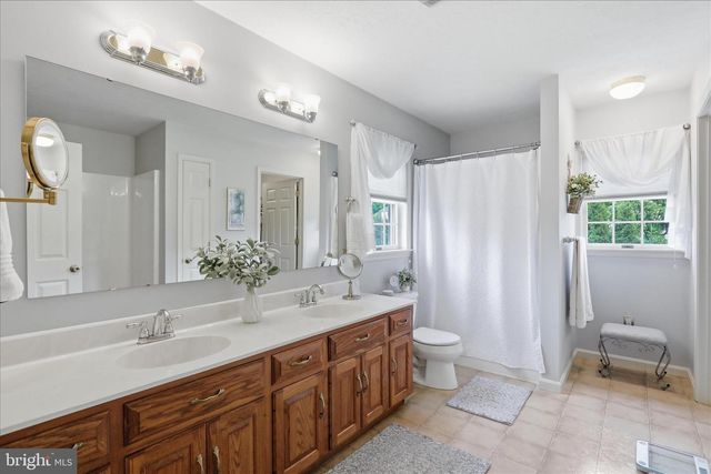 1381 GARMAN DRIVE, Chambersburg, PA 17202