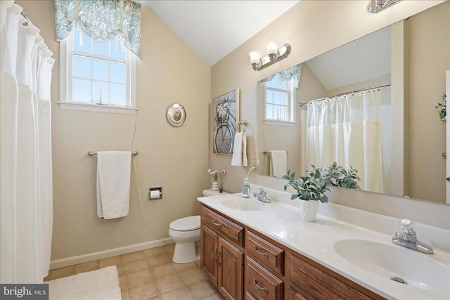 1381 GARMAN DRIVE, Chambersburg, PA 17202