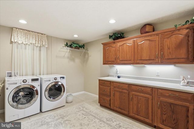 1381 GARMAN DRIVE, Chambersburg, PA 17202
