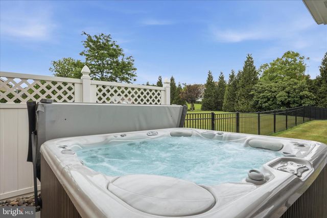 1381 GARMAN DRIVE, Chambersburg, PA 17202