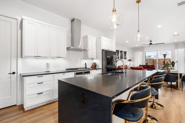 1101 Martinique Avenue, Dallas, TX 75223
