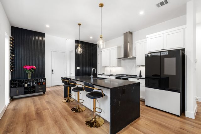 1101 Martinique Avenue, Dallas, TX 75223