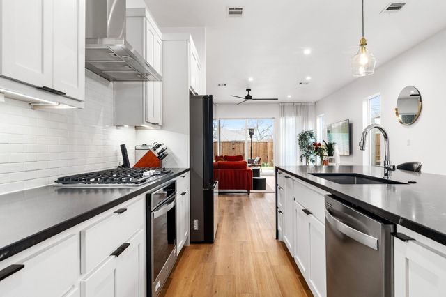 1101 Martinique Avenue, Dallas, TX 75223