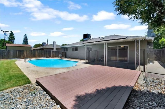 5761 N Callisch, Fresno, CA 93710