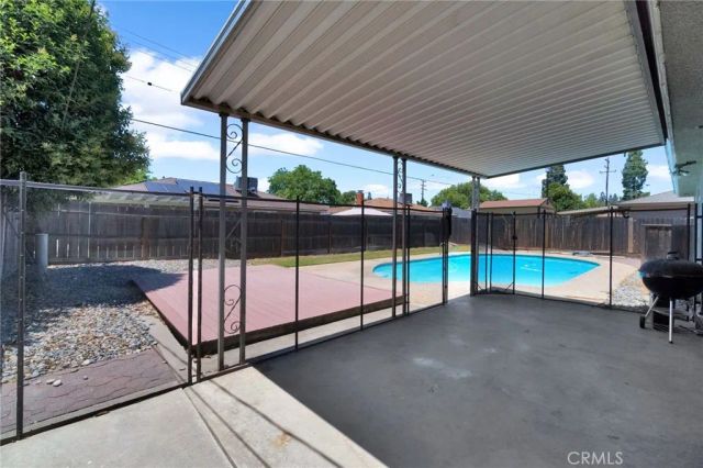 5761 N Callisch, Fresno, CA 93710
