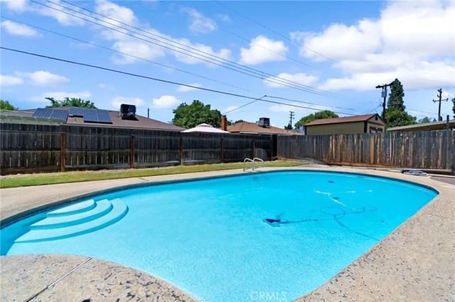 5761 N Callisch, Fresno, CA 93710