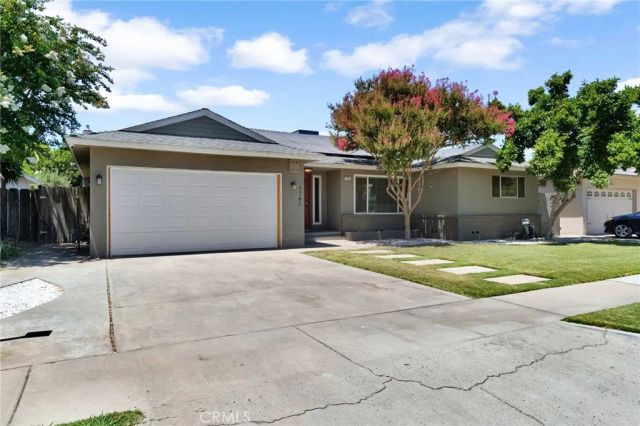 5761 N Callisch, Fresno, CA 93710