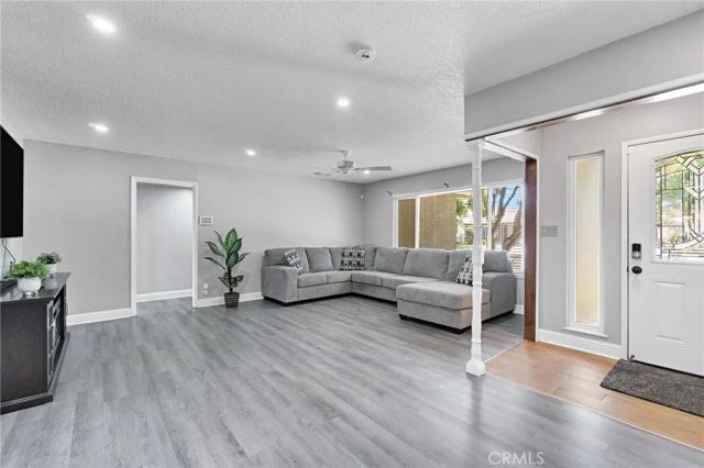 5761 N Callisch, Fresno, CA 93710
