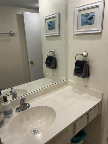 17710 GULF BOULEVARD 102, Redington Shores, FL 33708