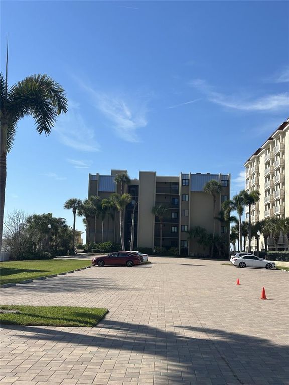 17710 GULF BOULEVARD 102, Redington Shores, FL 33708