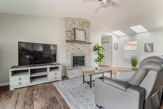 1110 Valley View Drive SW, Los Lunas, NM 87031